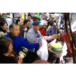 20101120 -�܂���̉�̎�������ɂ�鑦����-_12